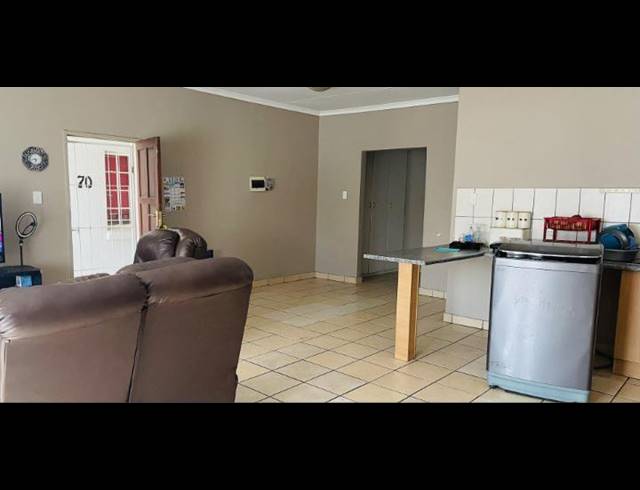 2 BEDROOM APARTMENT FOR SALE IN BRAKPAN